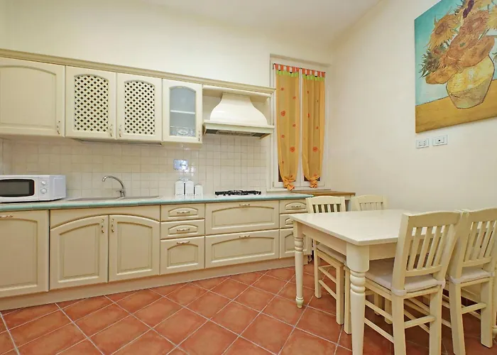 Apartment Capocci By Halldis Rom